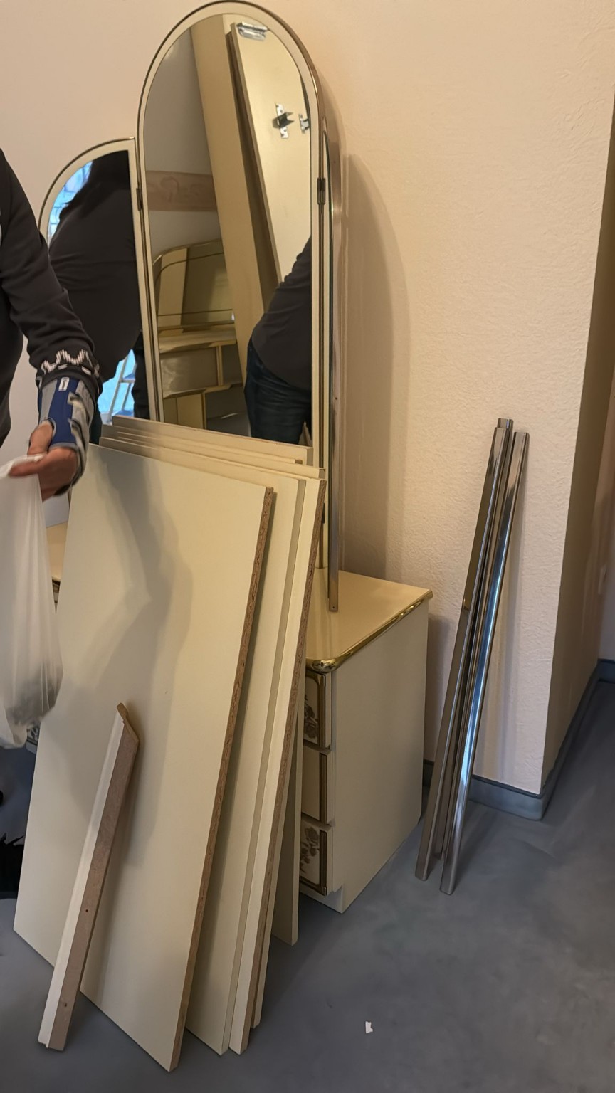 Möbeldemontage bei einem Umzug in Berlin
